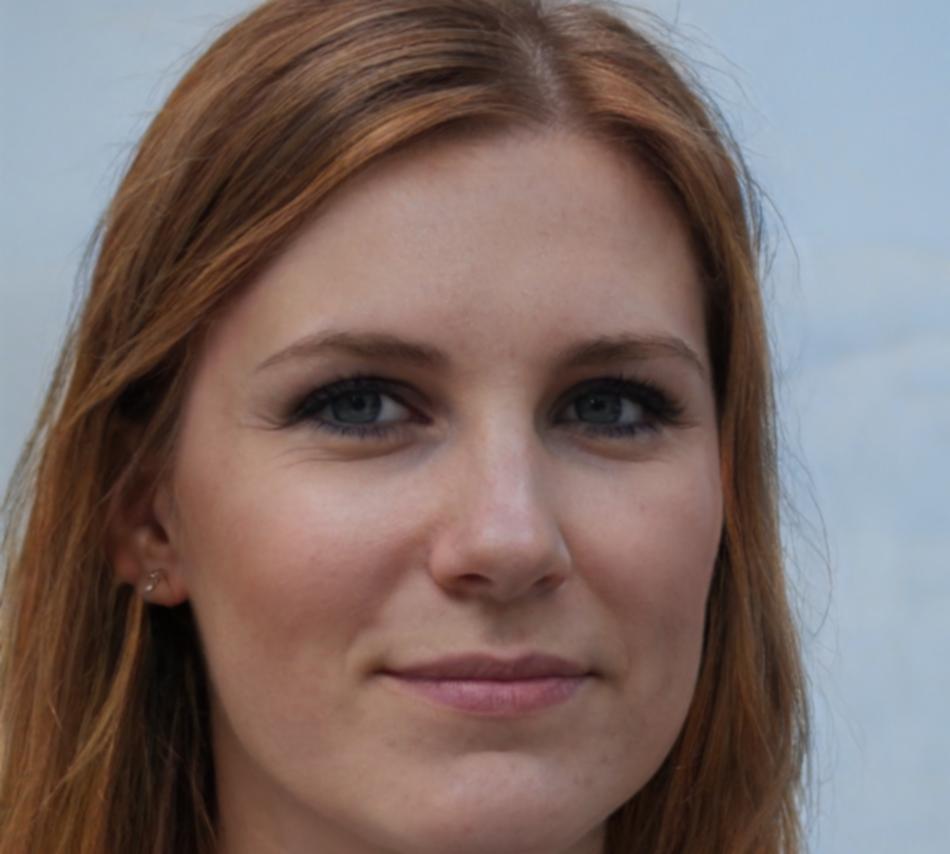 Retrato profesional de especialista en análisis competitivo