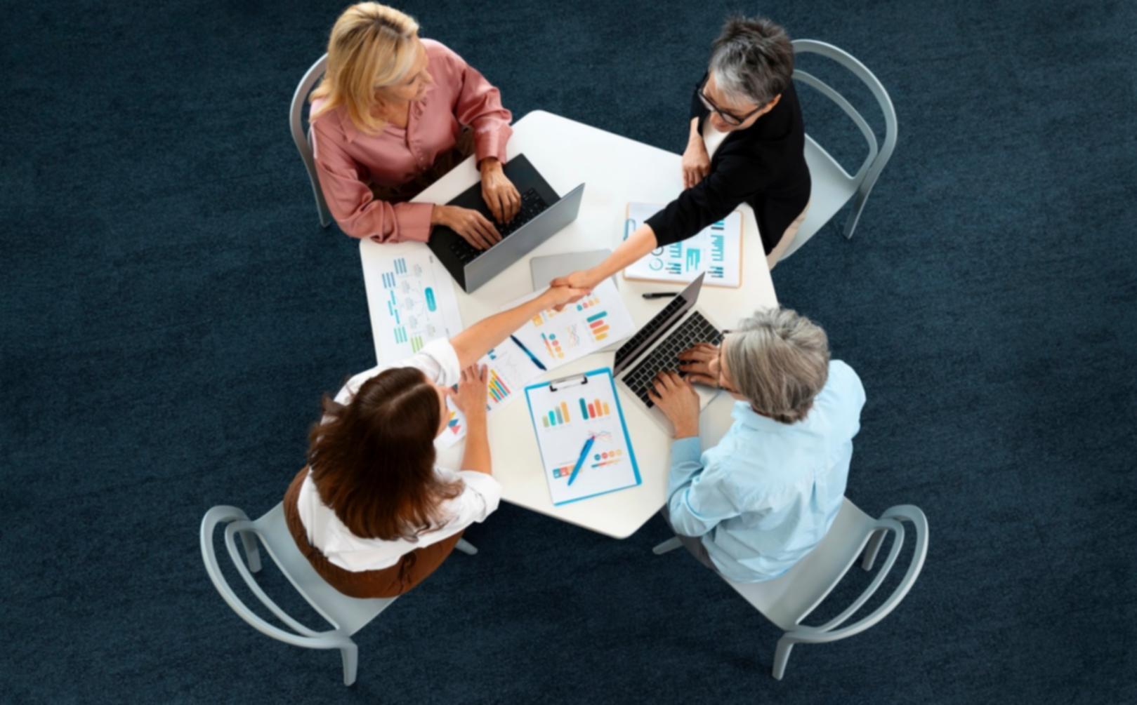 Análisis de tendencias financieras en entorno digital